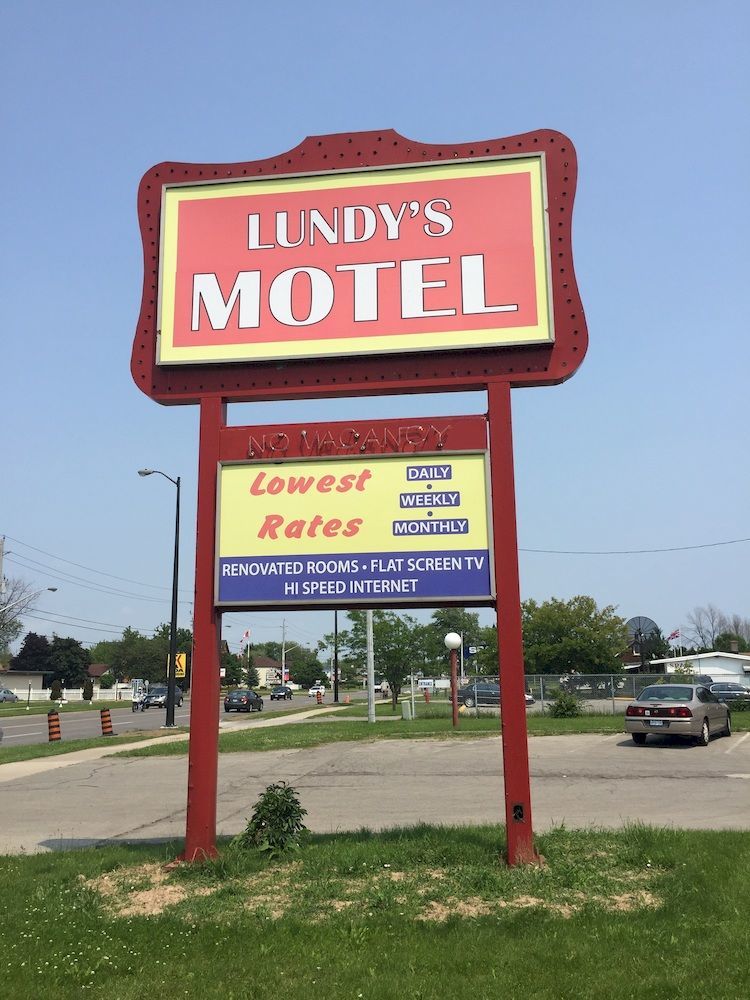 Lundy's 2* Niagara Falls