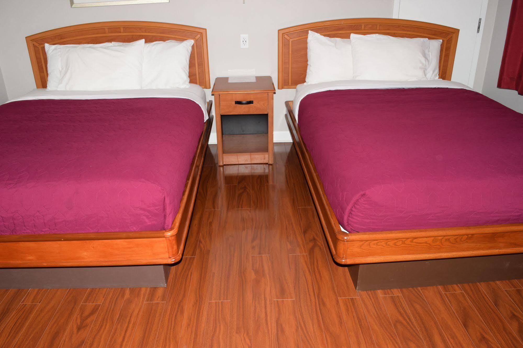 Lundy's Motel